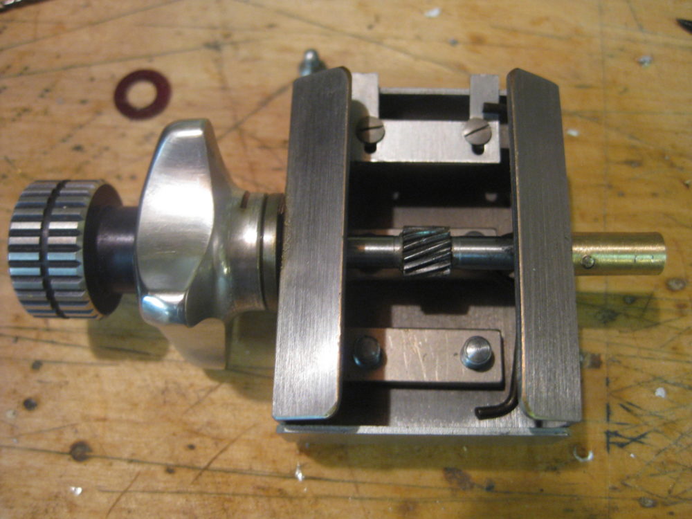 Improved Focusing Knob